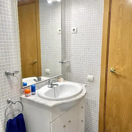 Apartbeach Nova Pineda Con Parking Y Clima 아파트 라피네다