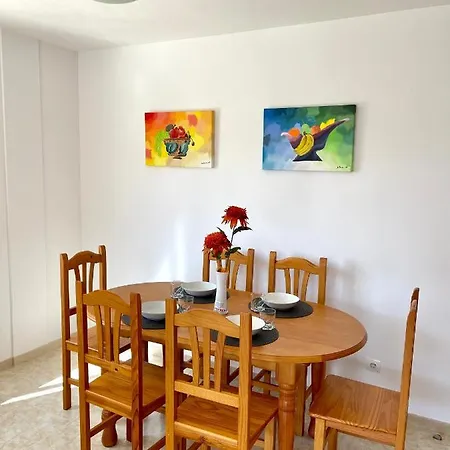 Apartbeach Nova Pineda Con Parking Y Clima 아파트 *