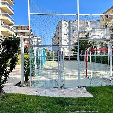 Apartbeach Nova Pineda Con Parking Y Clima 아파트